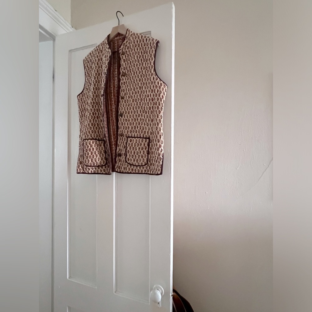 Reversible Red and Cream Quilted Vest, L